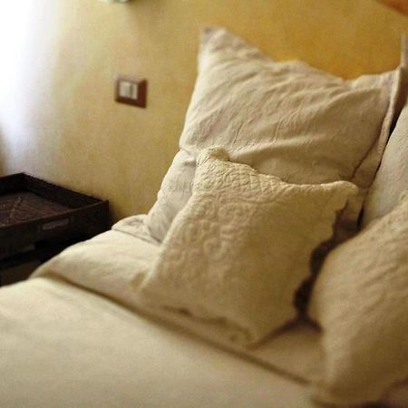 Locanda Di Mirandolina Tuscania Extérieur photo