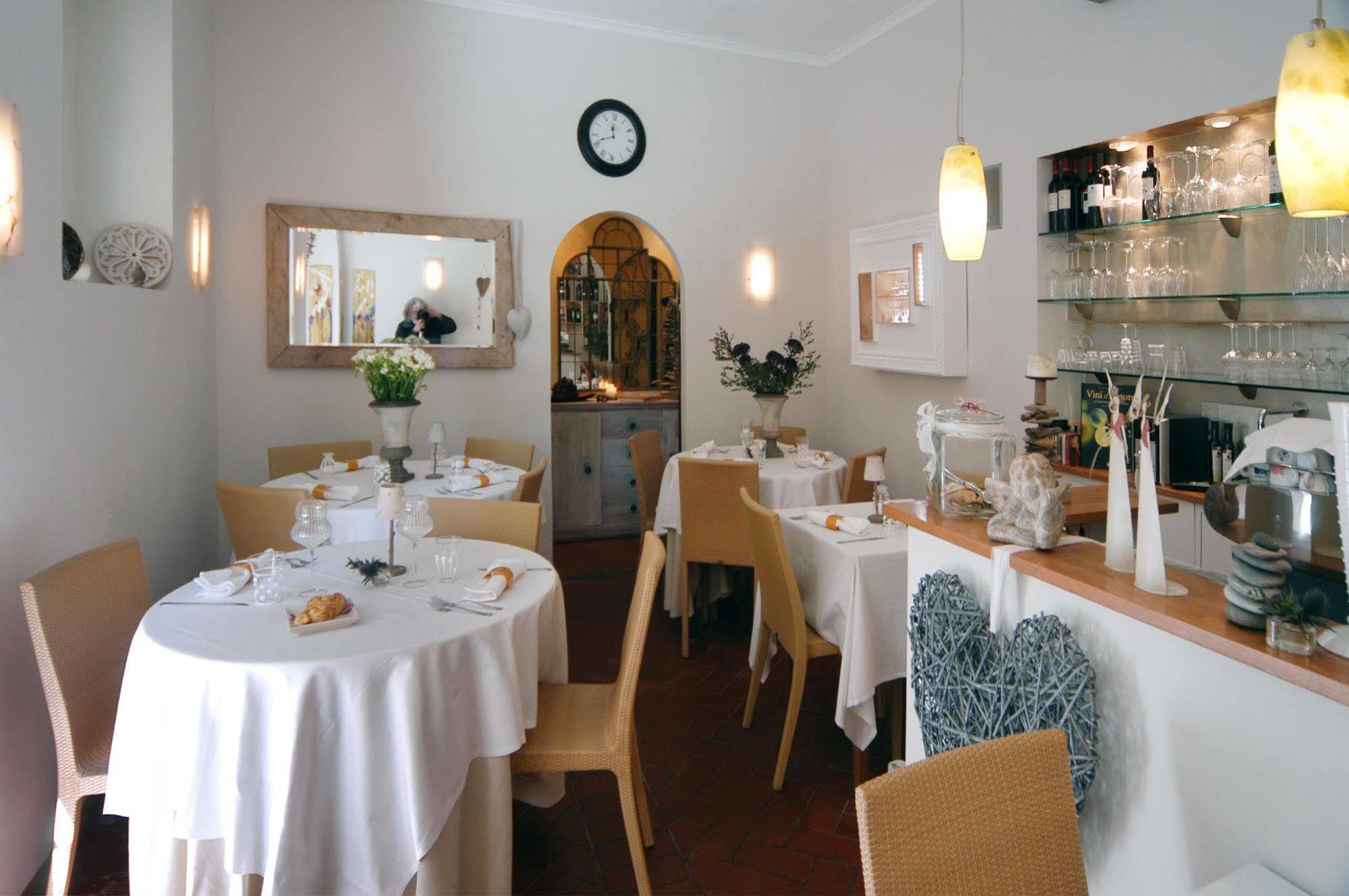 Locanda Di Mirandolina Tuscania Extérieur photo