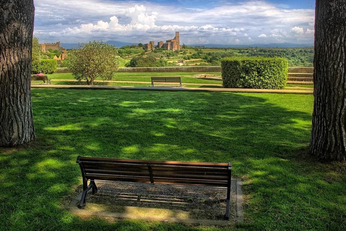 Locanda Di Mirandolina Tuscania Extérieur photo