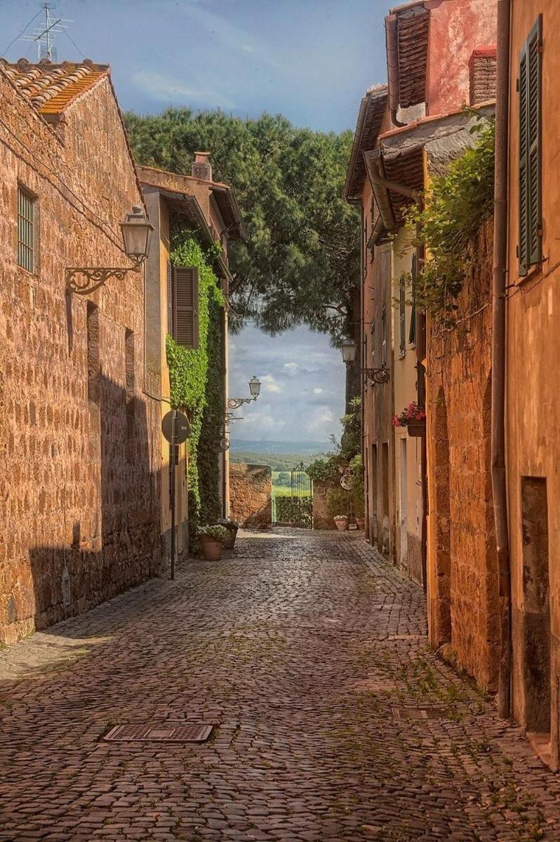 Locanda Di Mirandolina Tuscania Extérieur photo